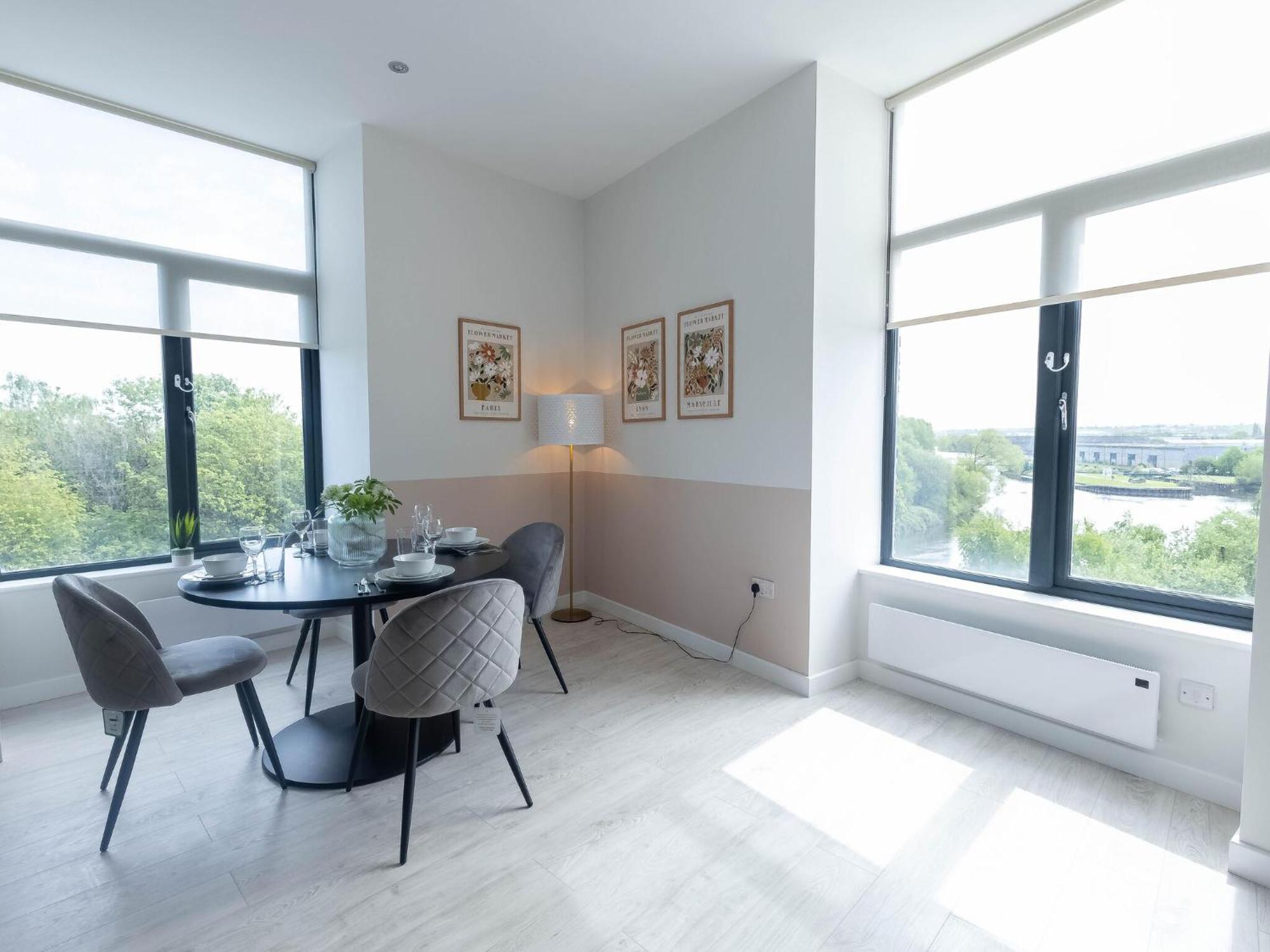 Leeds Haven Niche 1 2 Bedroom Apartments With Cityscape Views By Belvilla Exteriör bild